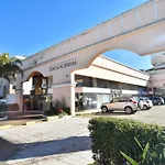 Apto Charmoso e Prático a 300m da Praia P1012